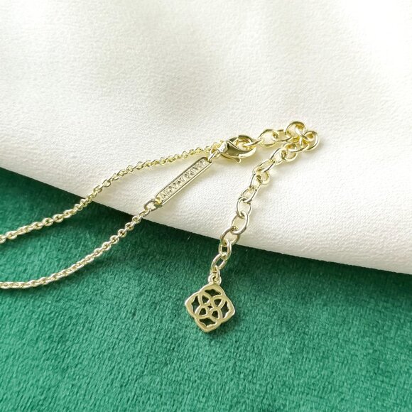 Kendra Scott Gold Pendant Necklace - Elisa Chalcedony Glass $50 New - Picture 3 of 3